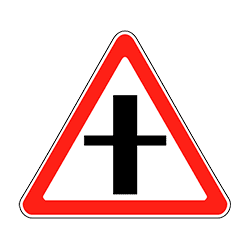 знак 2.3.1 &laquo;Пересечение со второстепенной дорогой