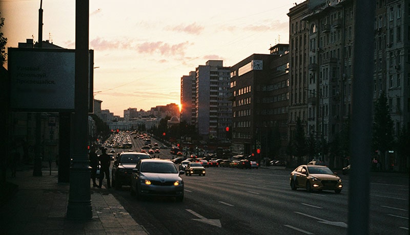 дорога с автомобилями