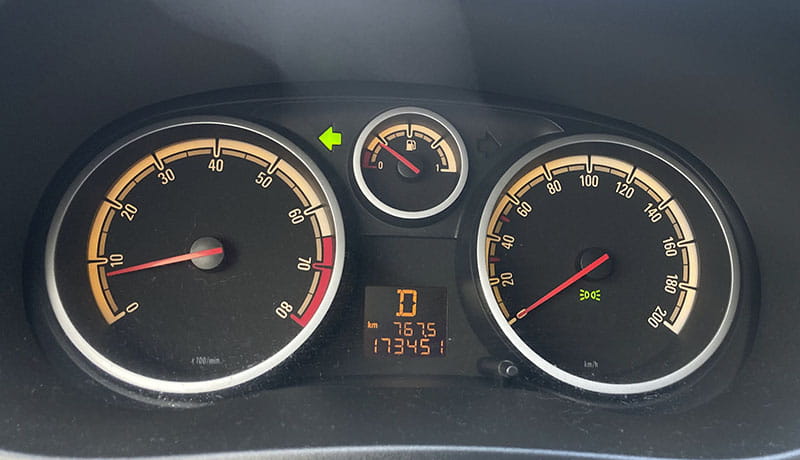 приборная панель автомобиля опель корса д