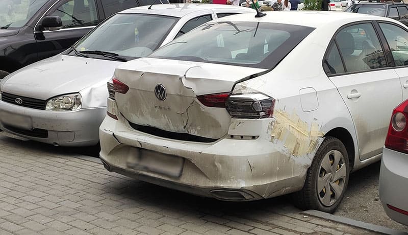 автомобиль помятый в дтп